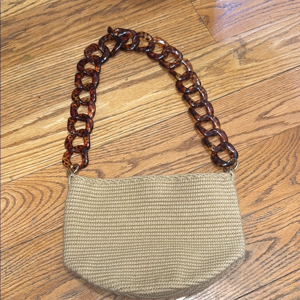 Woven Shoulder Bag with Tortoise Chain